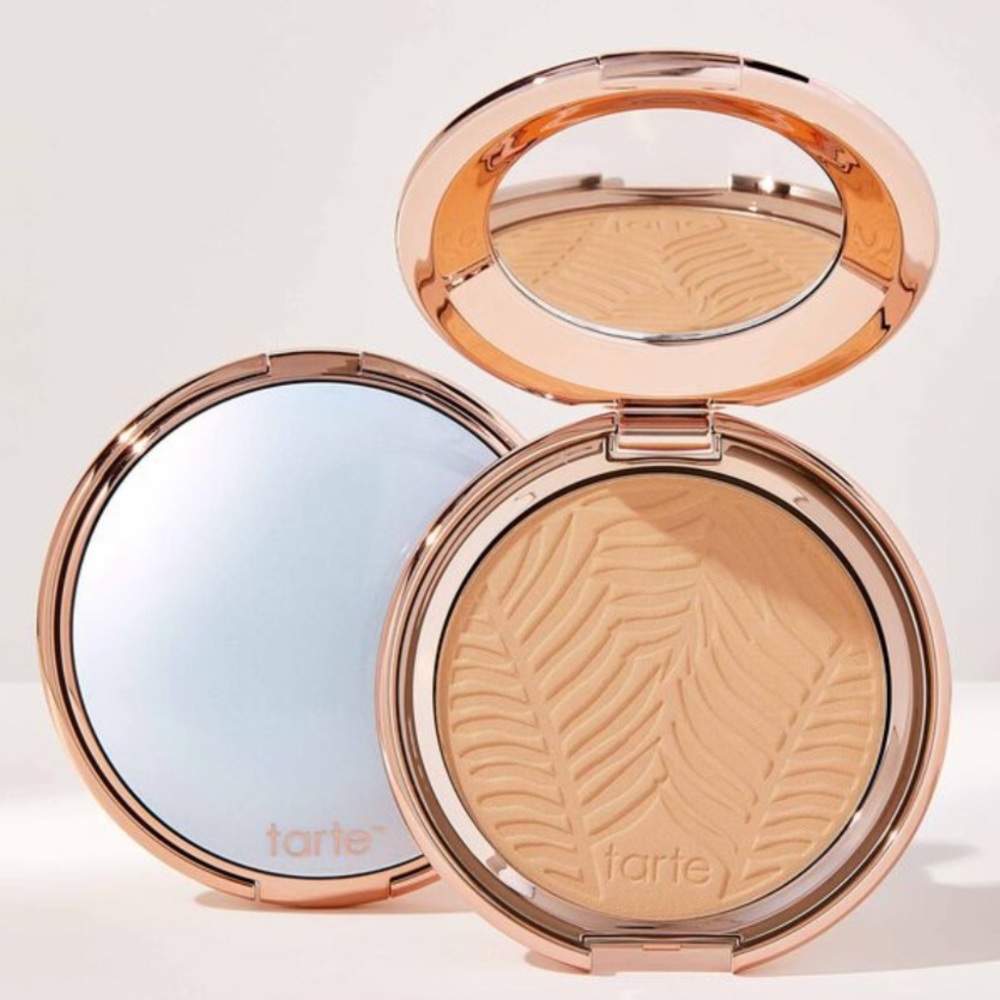 tarte Amazonian clay blurring powder foundation